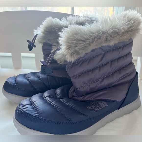 The North Face Shoes - The North Face Women’s Thermoball MicroBaffle Bootie Size 9